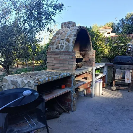 Homestay Bedroom With Private Bathroom And Two-bedroom Family In Quiet Forest 80m2 Large Swimming Pool Music Town The Garden And Swimmingpool And Garden Are Shared Lliria