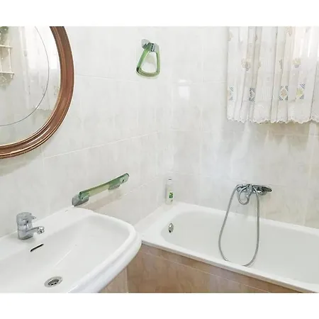 Bedroom With Private Bathroom And Two-bedroom Family In Quiet Forest 80m2 Large Swimming Pool Music Town The Garden And Swimmingpool And Garden Are Shared *